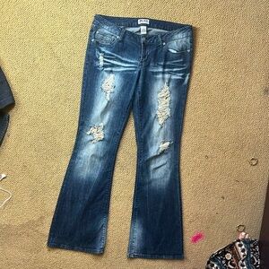 Ripped Lowrise Flarred Mudd Jeans💋 Size 28